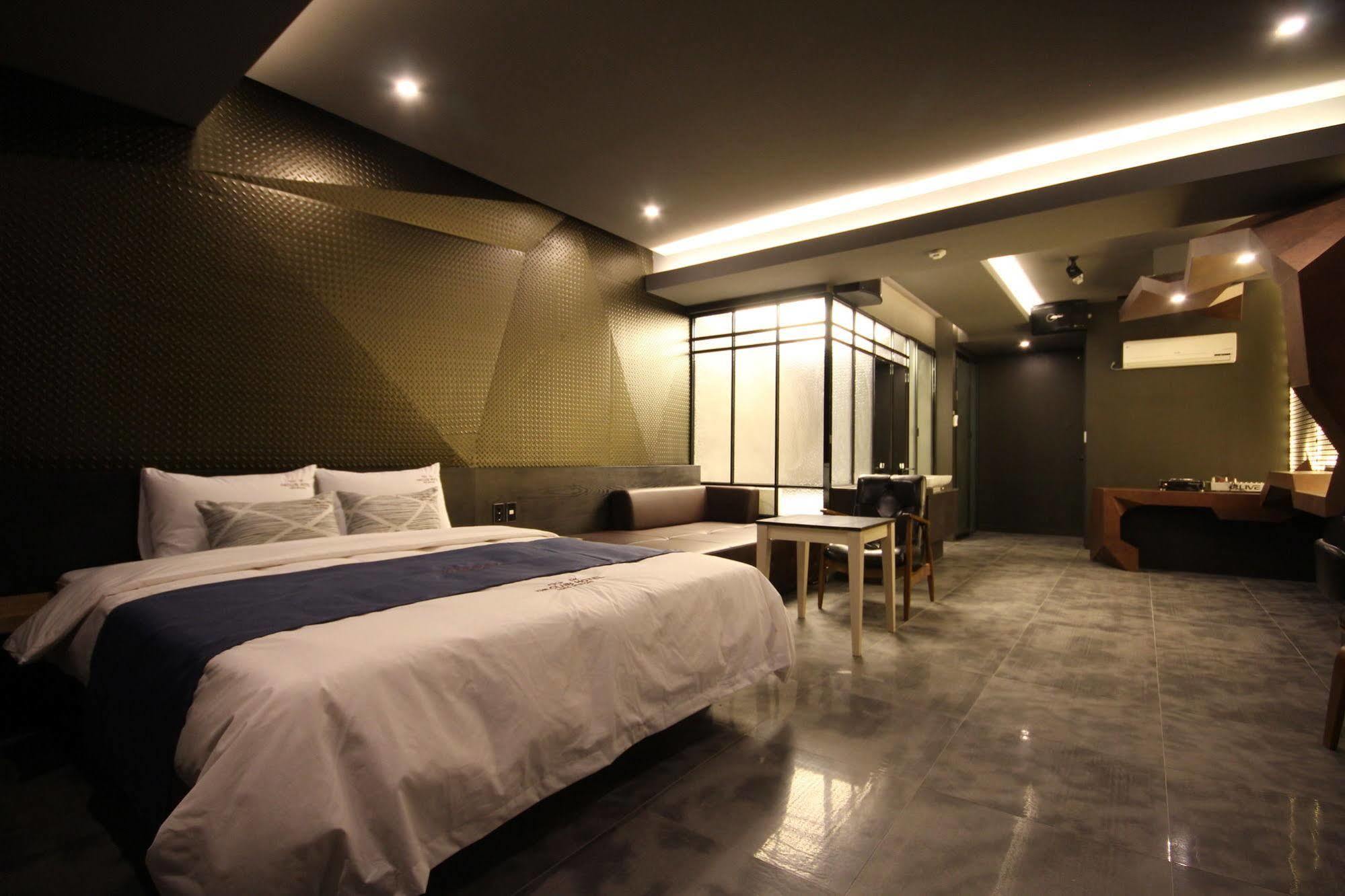 The Club Hotel Seomyeon Busan Exterior foto
